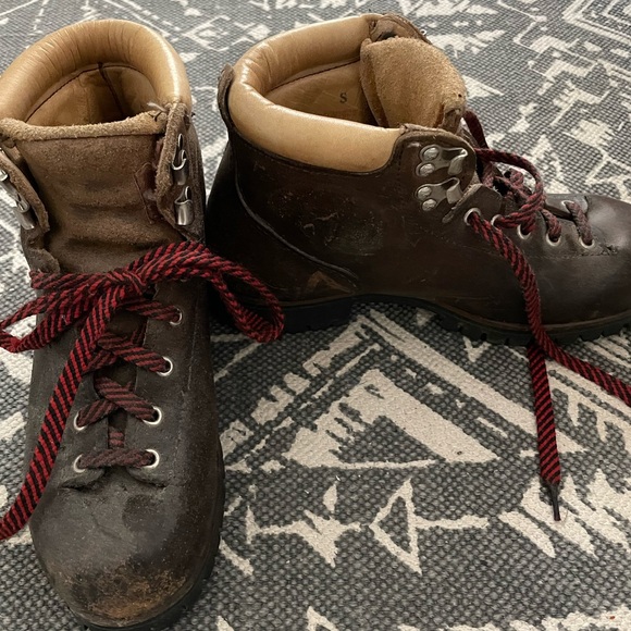 Vasque Shoes Vintage Vasque Leather Hiking Boots Poshmark